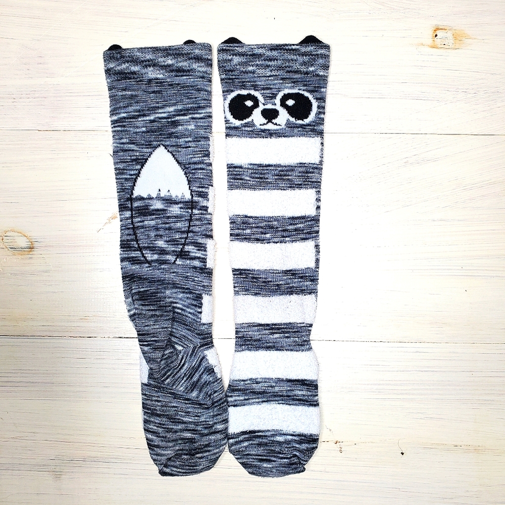 32) RACCOON 🦝 KneeHigh Socks Sz. 4